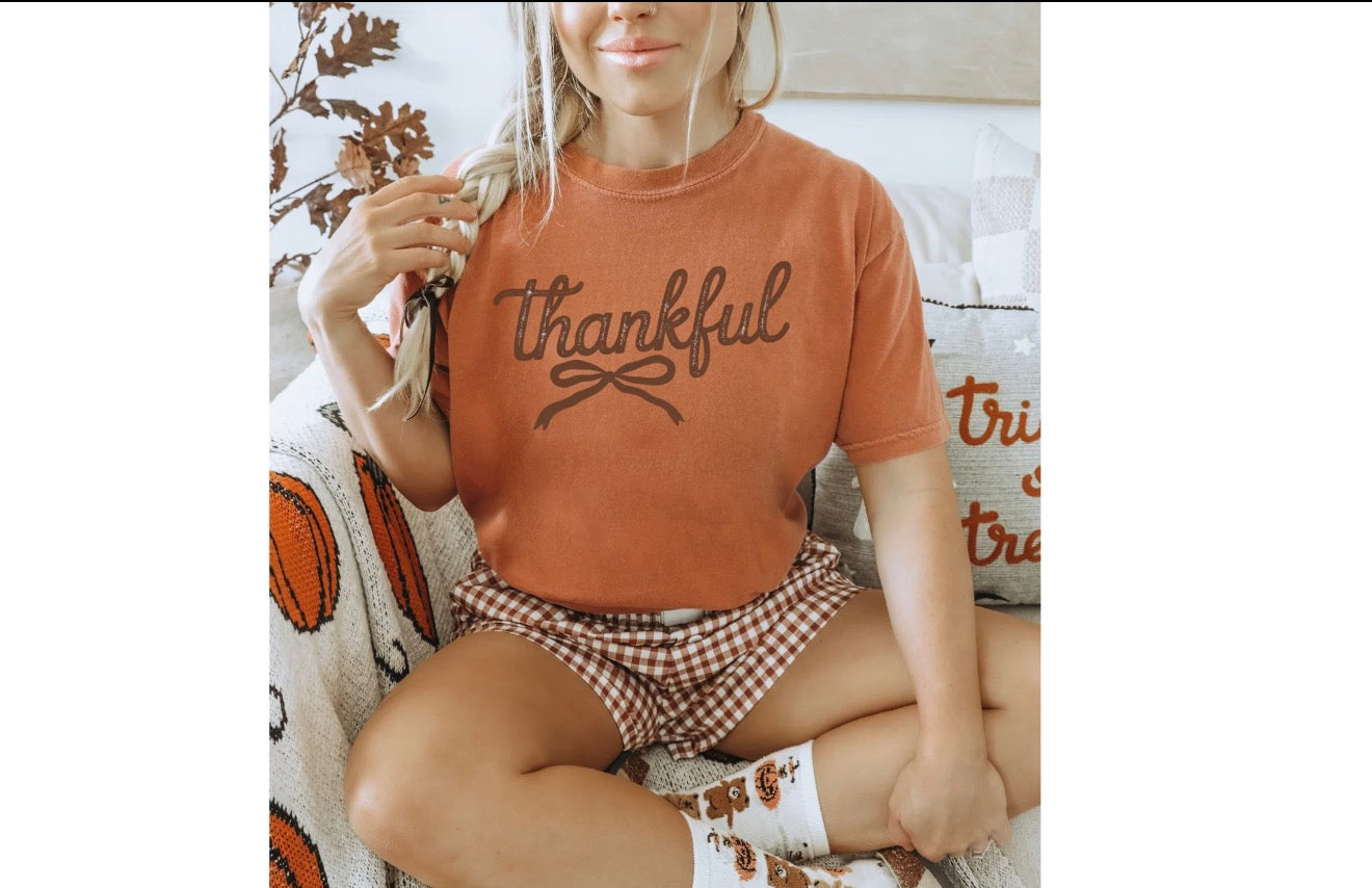 Burnt Orange / White - T-Shirt | Reads Thankful Bow, Coquette| Cute Thanksgiving Shirt!