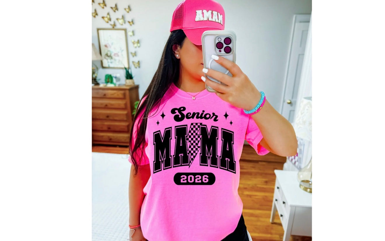 Trendy - Bright Pink T-Shirt | Senior Mama 2026 | Checkered Lightening Bolt, Graduate Mom