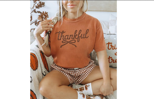 Burnt Orange / White - T-Shirt | Reads Thankful Bow, Coquette| Cute Thanksgiving Shirt!
